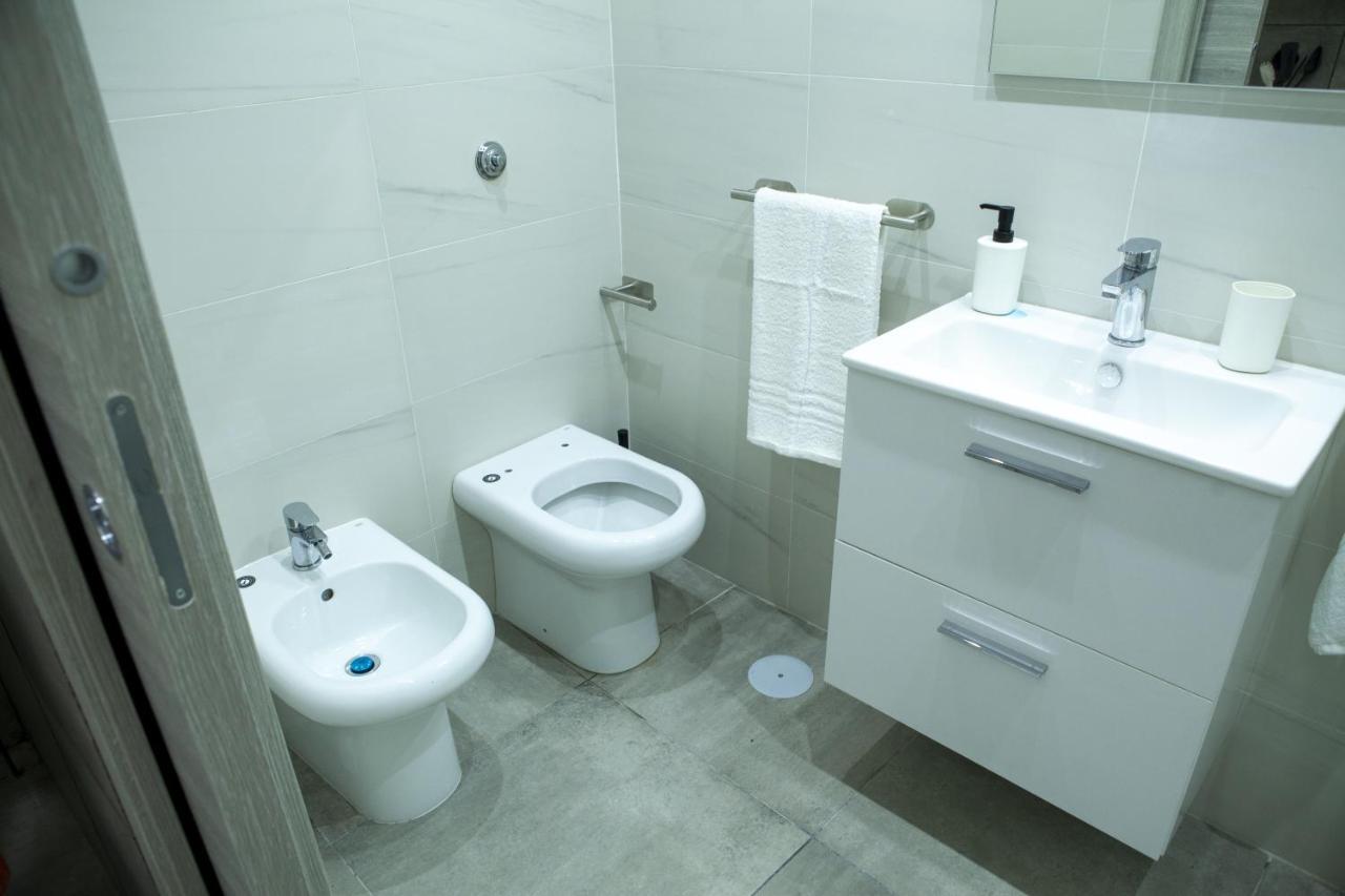 Na' Stanza In Piazza Apartment Naples Luaran gambar