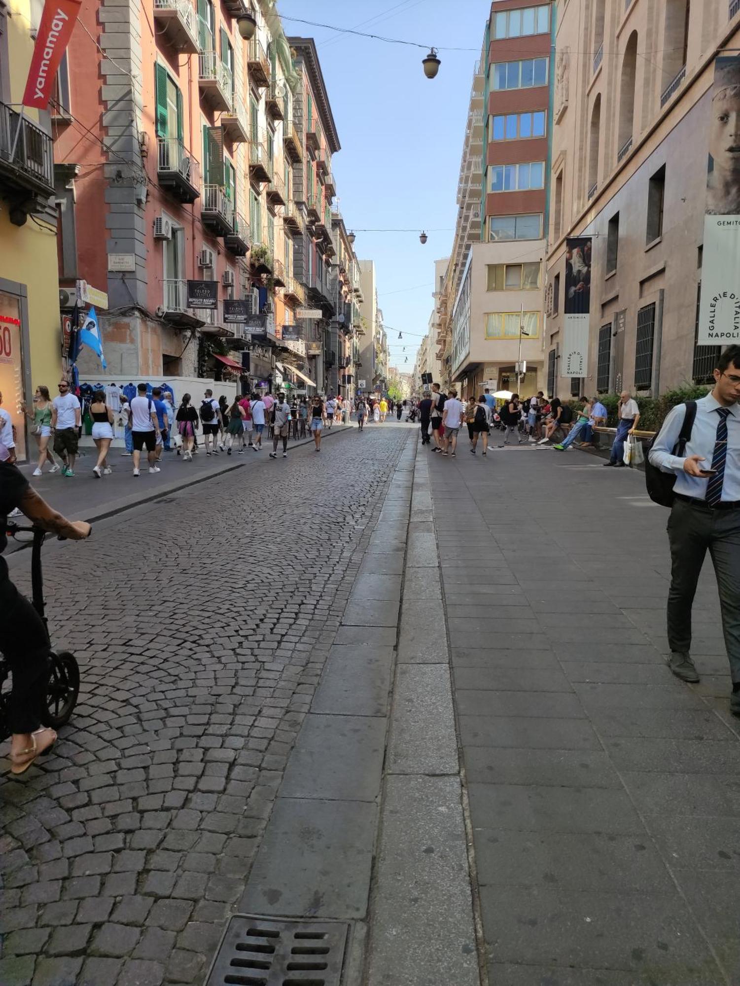 Na' Stanza In Piazza Apartment Naples Luaran gambar