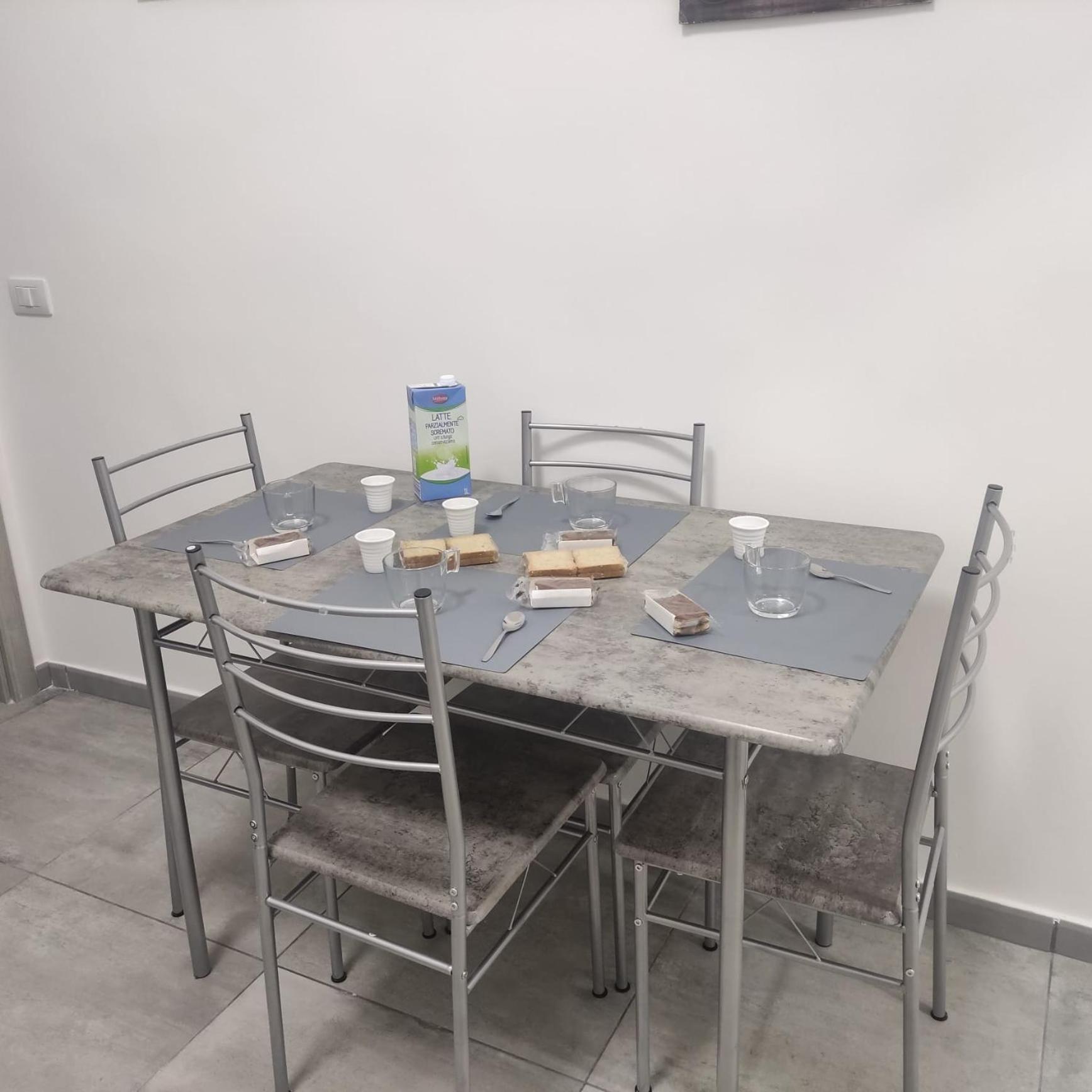 Na' Stanza In Piazza Apartment Naples Luaran gambar